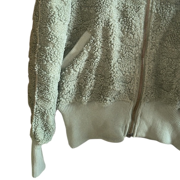 Free People Cozy Up Cardi Crystal Kelp Jacket Olive Color Faux Fur Size M - Picture 6 of 10
